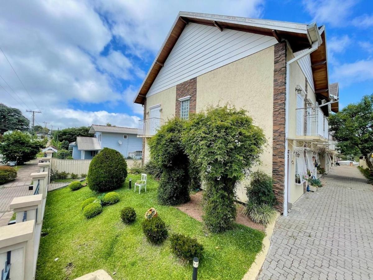Casa Triplex 3 Dorm A 6Qd Rua Coberta Канела Экстерьер фото
